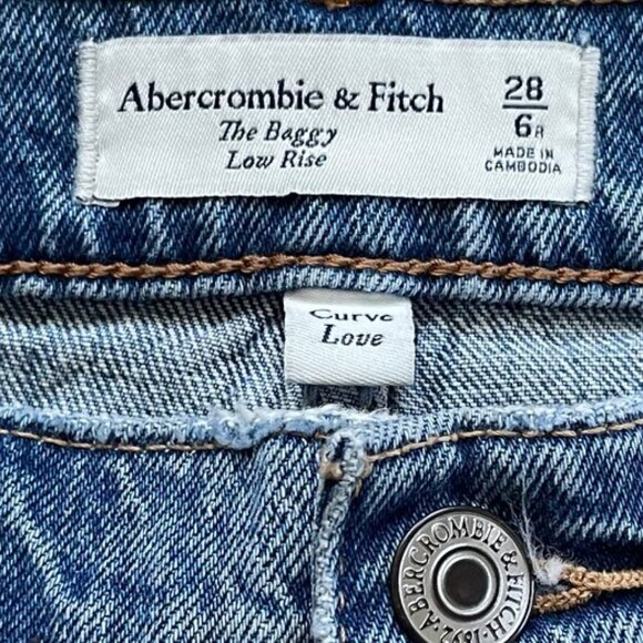Abercrombie & Fitch Curve Love Low Rise Baggy Jeans, Womens Size 28 (6R) - Picture 5 of 6